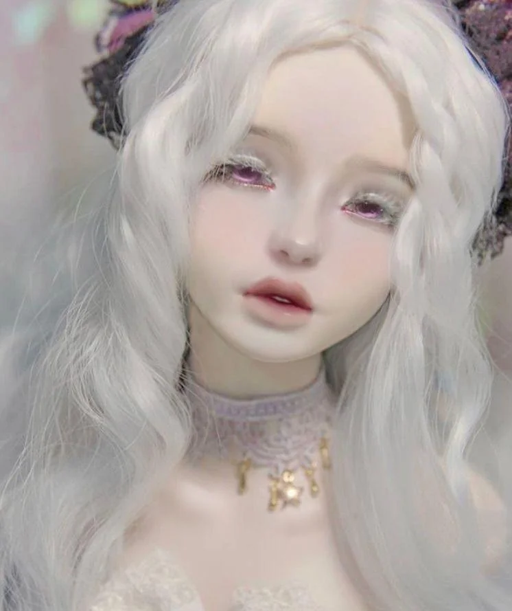 How do i correctly prompt character portraits that look like these dolls? picture 3 of 4