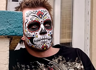 Can anyone guess the actor?'