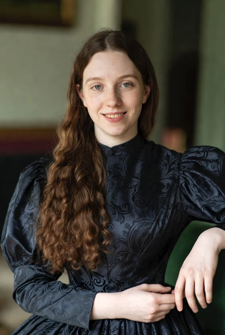 Victorian-era English girls picture 2 of 13