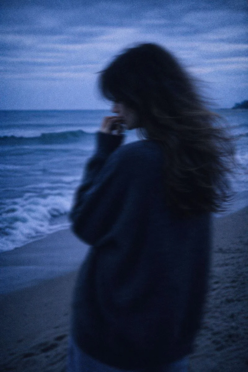 motion blur, grain, melancholic atmosphere picture 1 of 3