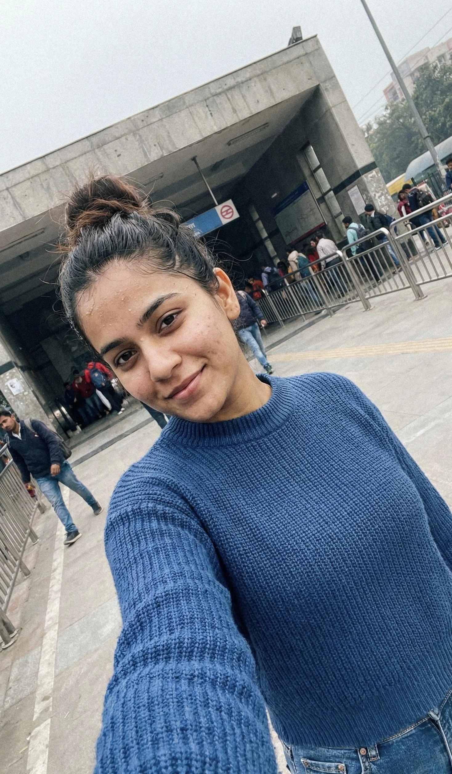 Out of 10 how much it feels Real ? picture 1 of 1