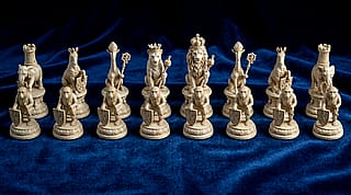 African Animal Chess Pieces Set (Collector's Edition)'
