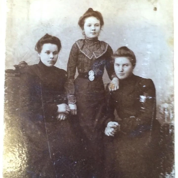 Restoration of old photos by Ai picture 1 of 6