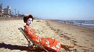 A Suntanning Geisha'