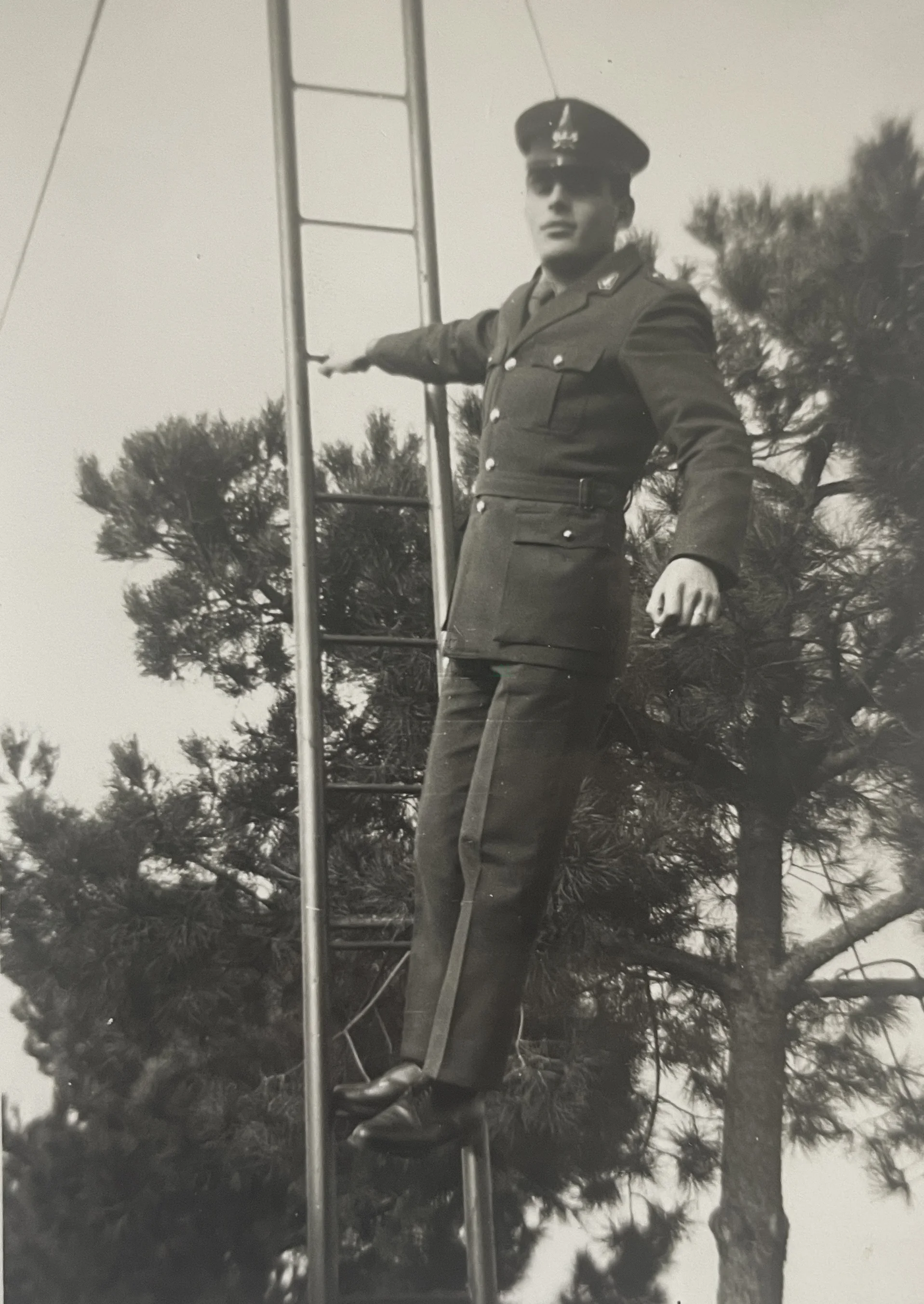 AI can now accurately restore old photos! This is crazy. picture 6 of 6